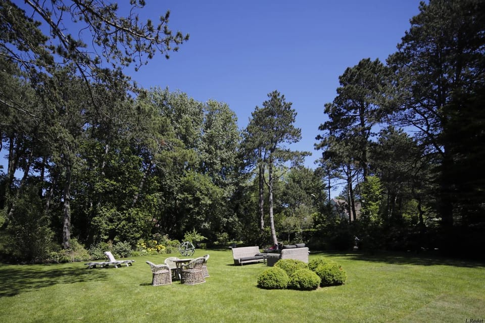 Property building, Garden, Garden view