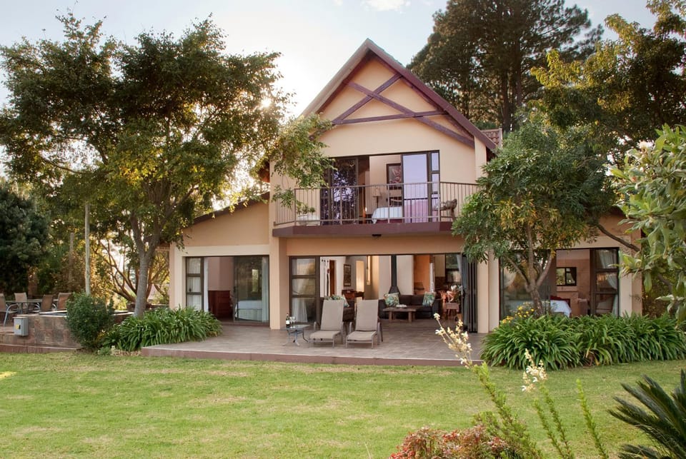 Property building, Facade/entrance, Spring, Garden, Garden view, Mountain view, Mountain view