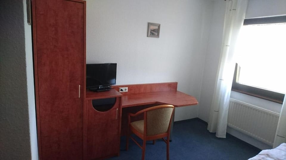 TV and multimedia, Photo of the whole room