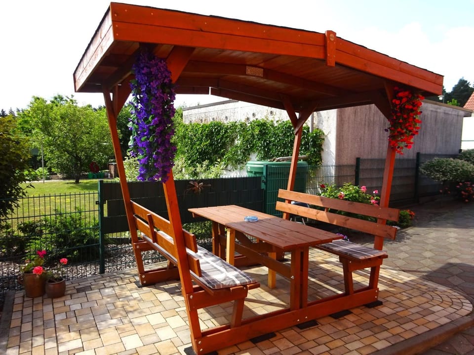 Property building, Garden