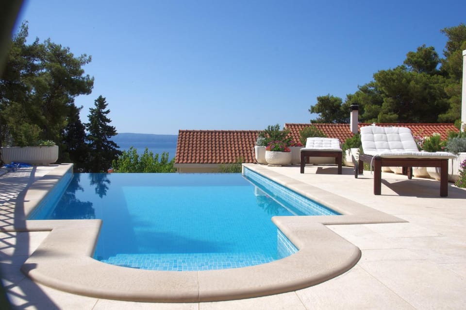 Balcony/Terrace, Pool view, Sea view, Swimming pool