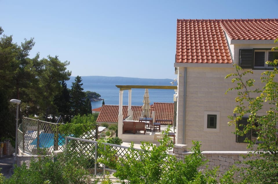 Property building, Garden, Sea view, Swimming pool, Sunrise