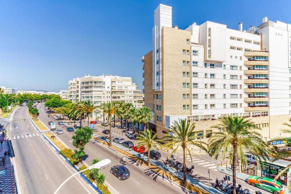 Neighbourhood, City view, Street view, Location