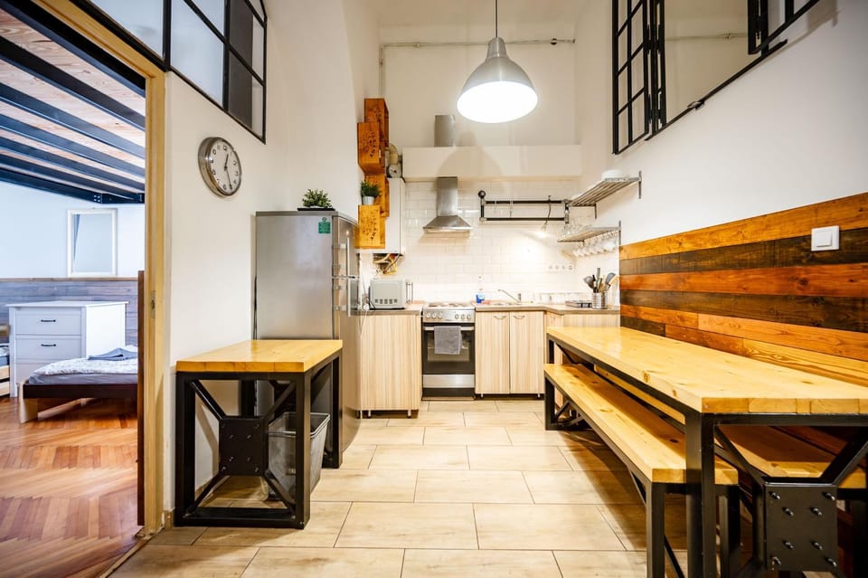 Kitchen or kitchenette, kitchen, kitchen
