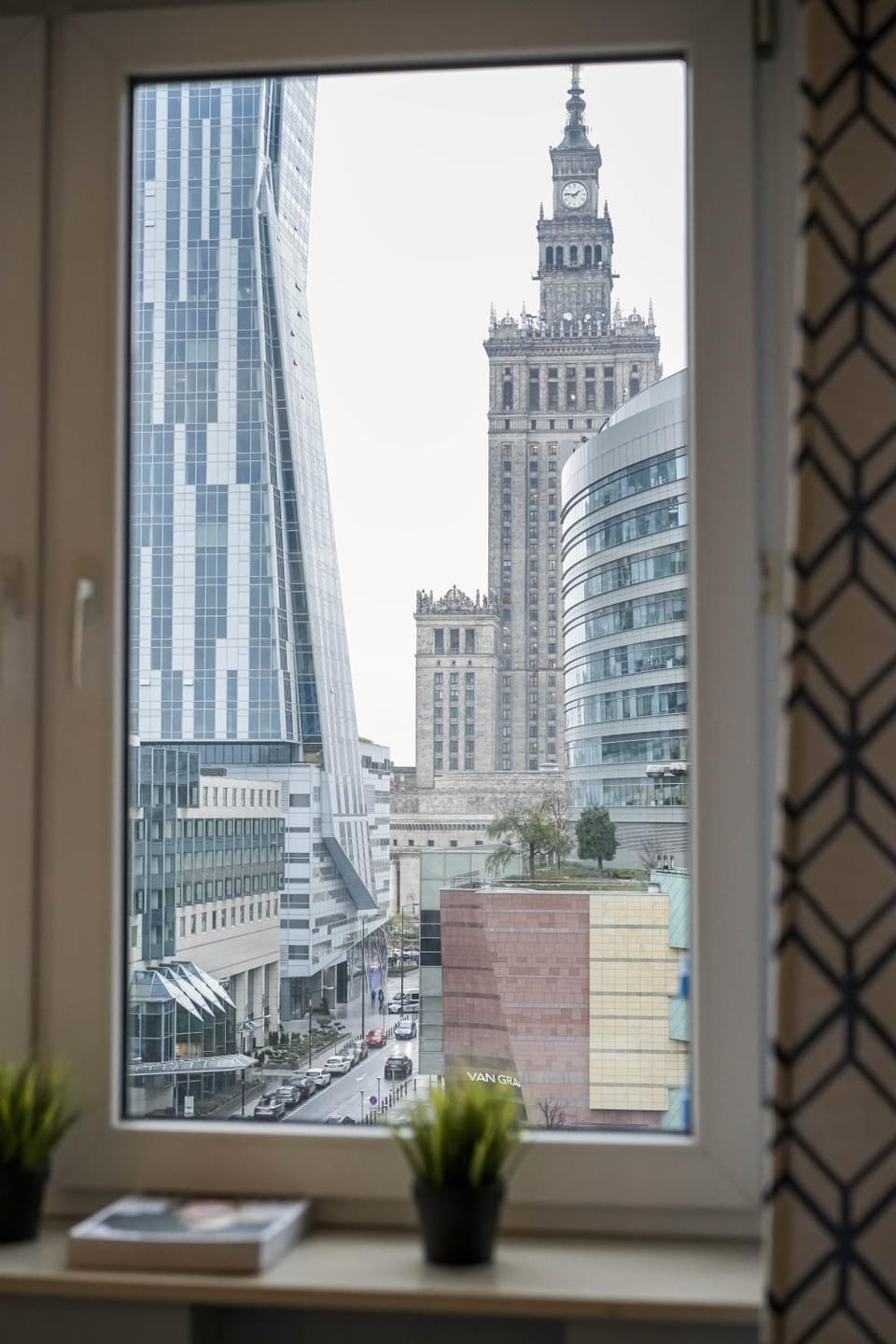 Beloved Warsaw Apartments - Złota - Palace of Culture View Apartment in Warsaw