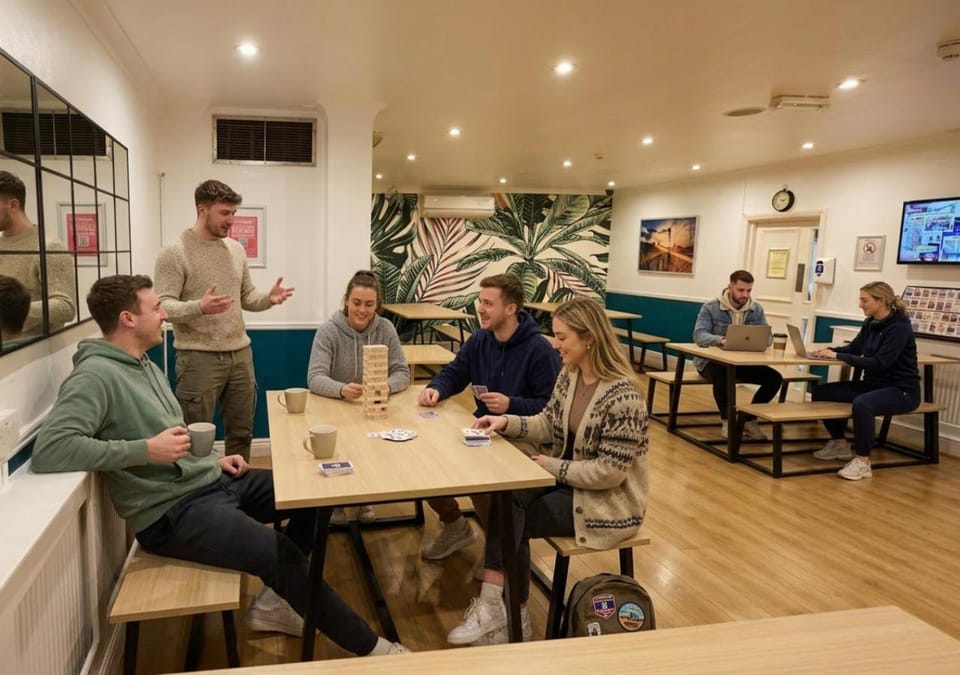 Communal lounge/ TV room