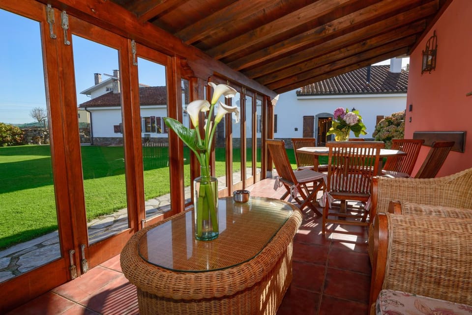 BBQ facilities, Garden, Balcony/Terrace