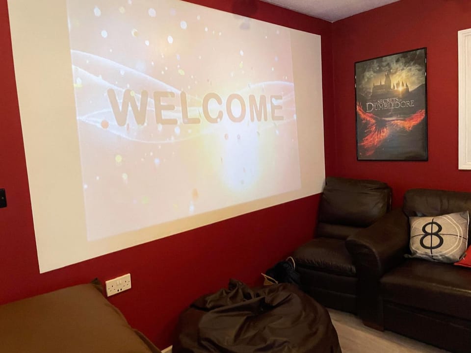 Evening entertainment, Entertainment