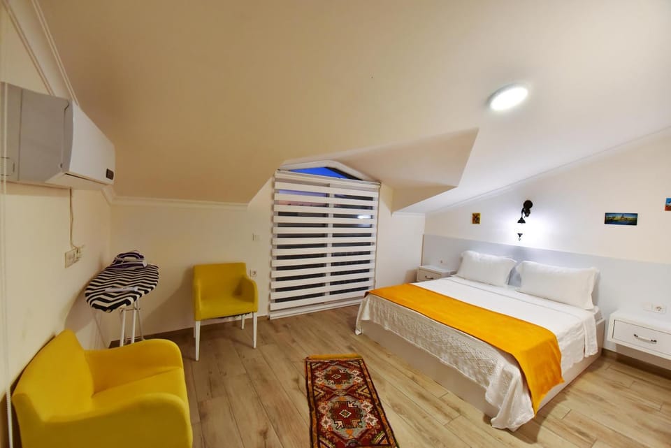 Photo of the whole room, Decorative detail, Bedroom