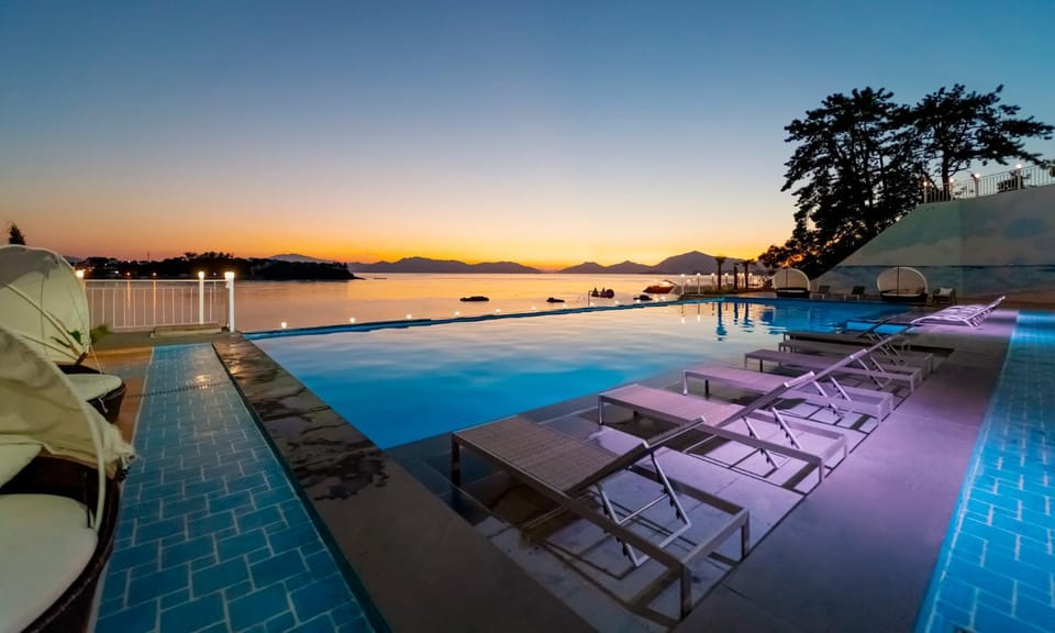 Natural landscape, Pool view, Swimming pool, Swimming pool, Sunset