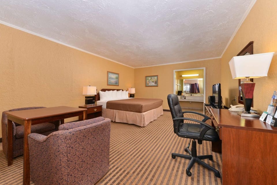 Executive Plus Inn and Suites Hotel in Elk City