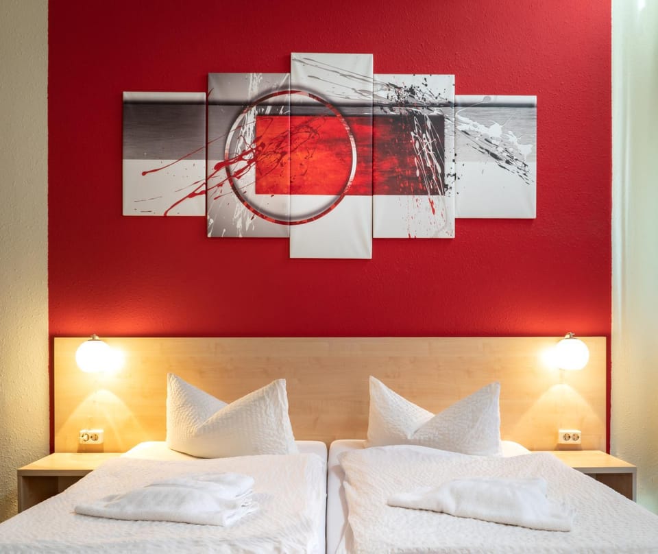 Staff, Photo of the whole room, Bedroom