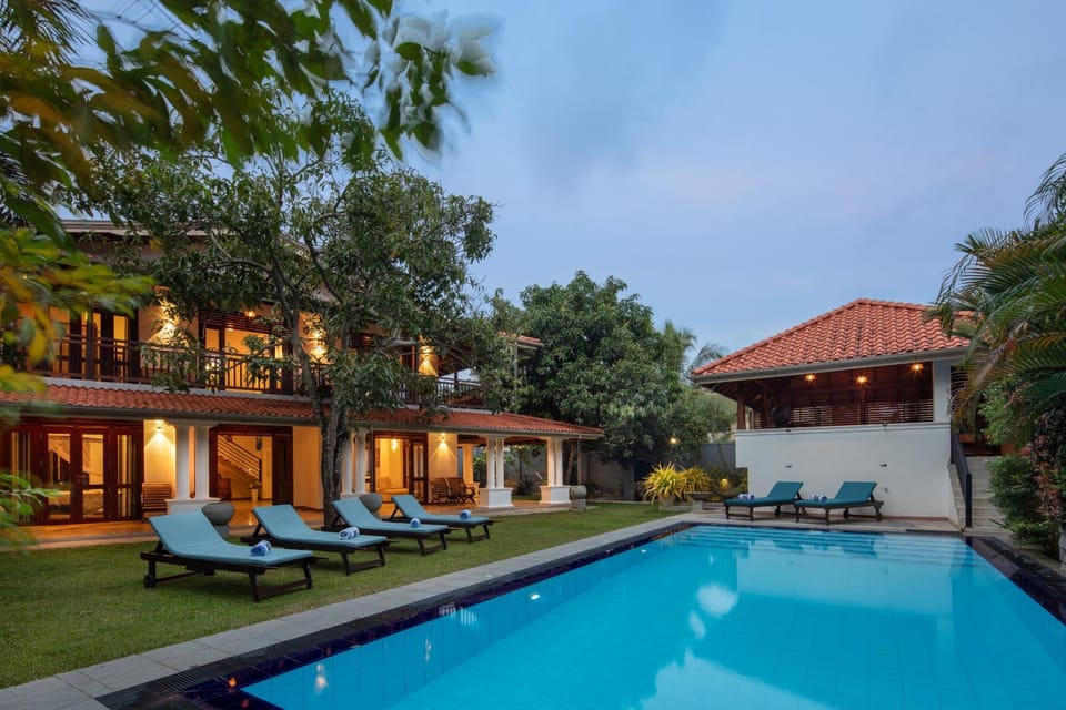 Property building, Swimming pool, Swimming pool