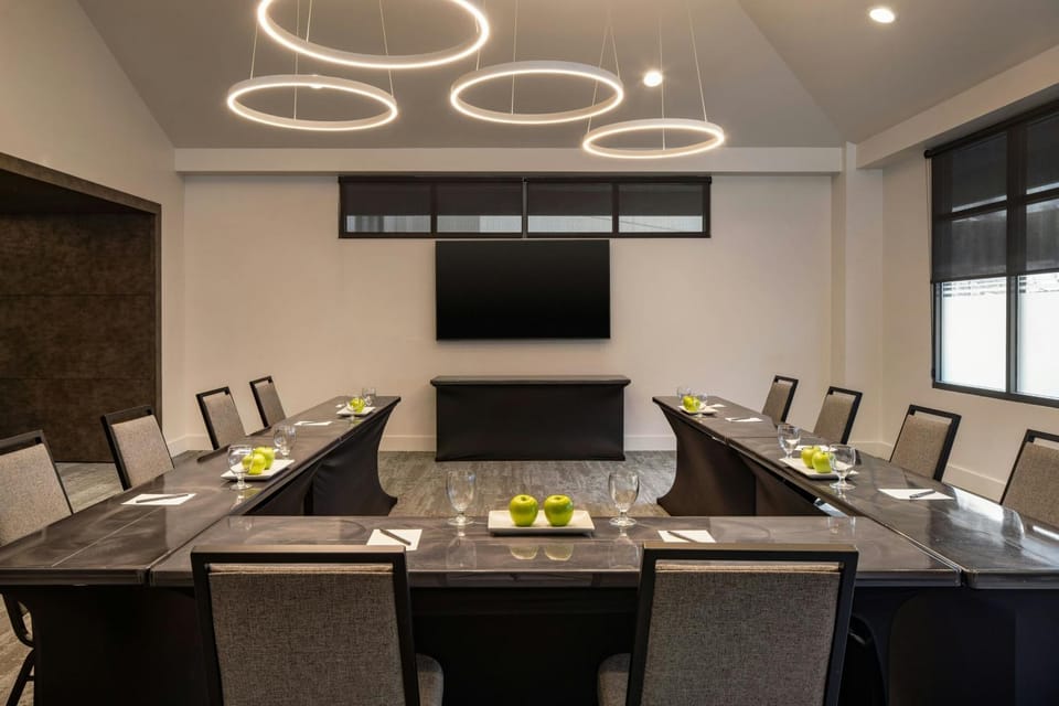 Meeting/conference room