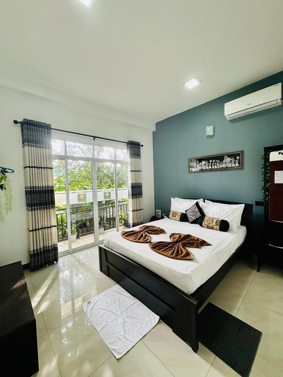 Mountain White Villa by Sunrise Villa in Kandy