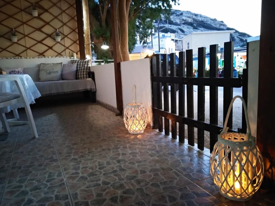 Balcony/Terrace, City view, Street view