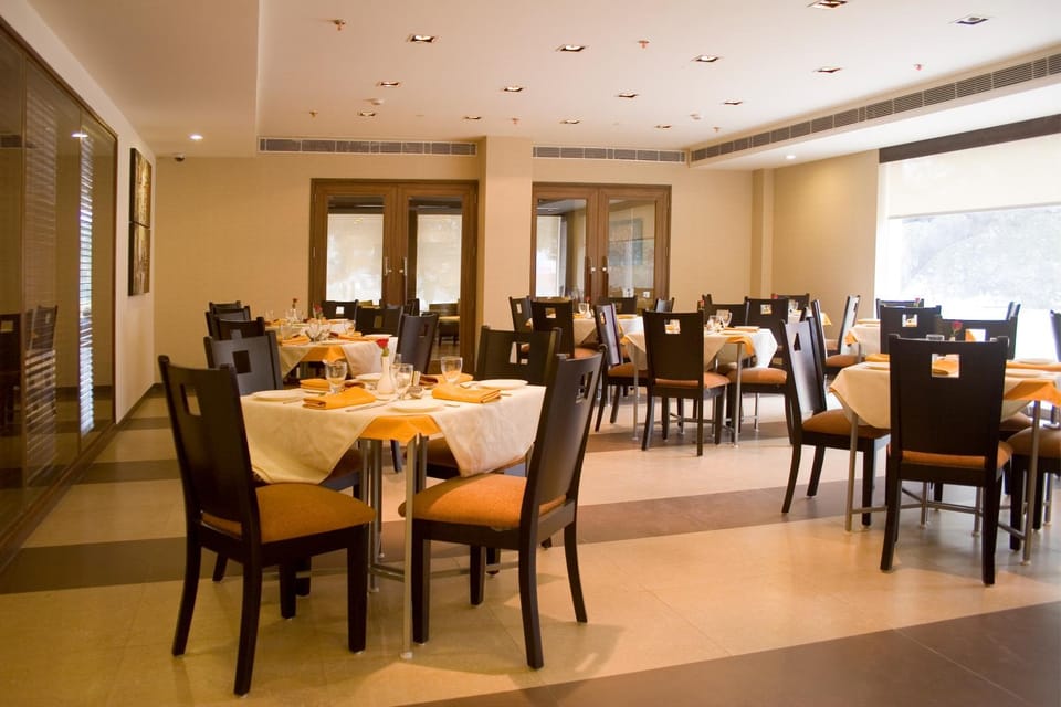 Restaurant/places to eat, Meals, Lunch, Dinner