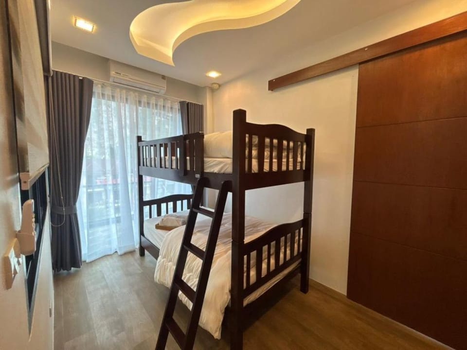 bunk bed
