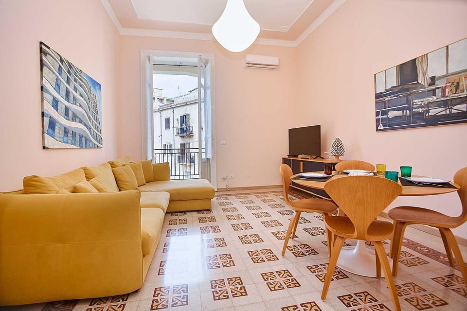 KMC suites - Yellow Apartment in Palermo