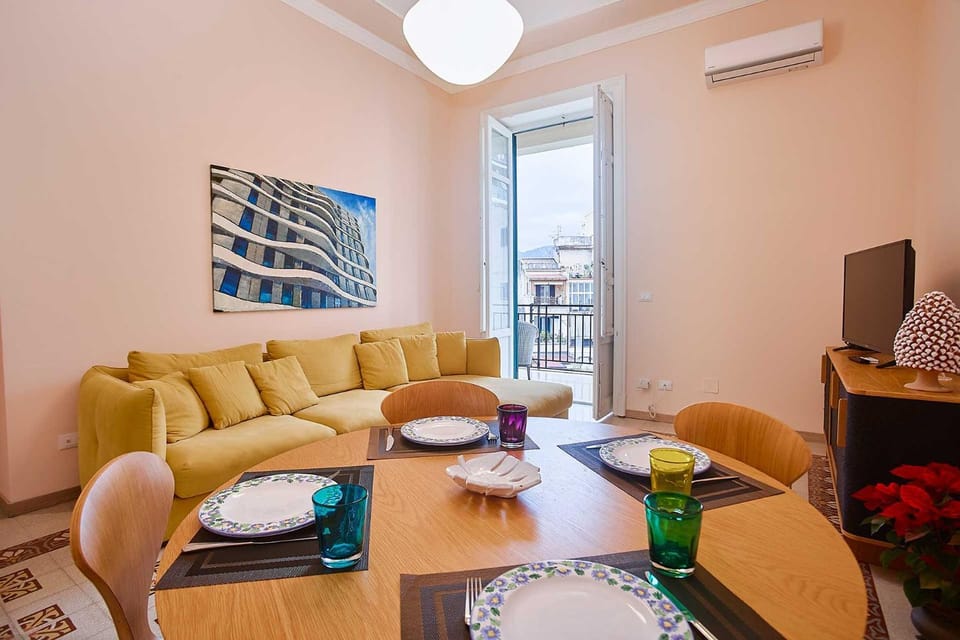 KMC suites - Yellow Apartment in Palermo