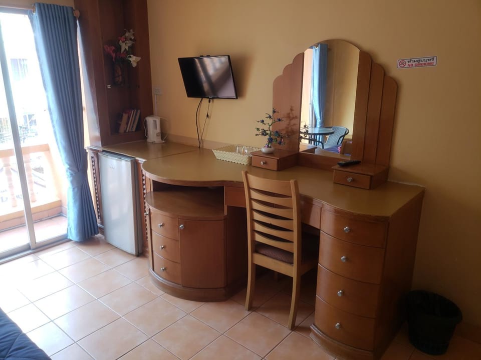 TV and multimedia, Photo of the whole room