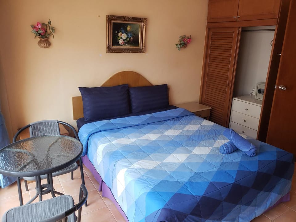 Bed, Photo of the whole room