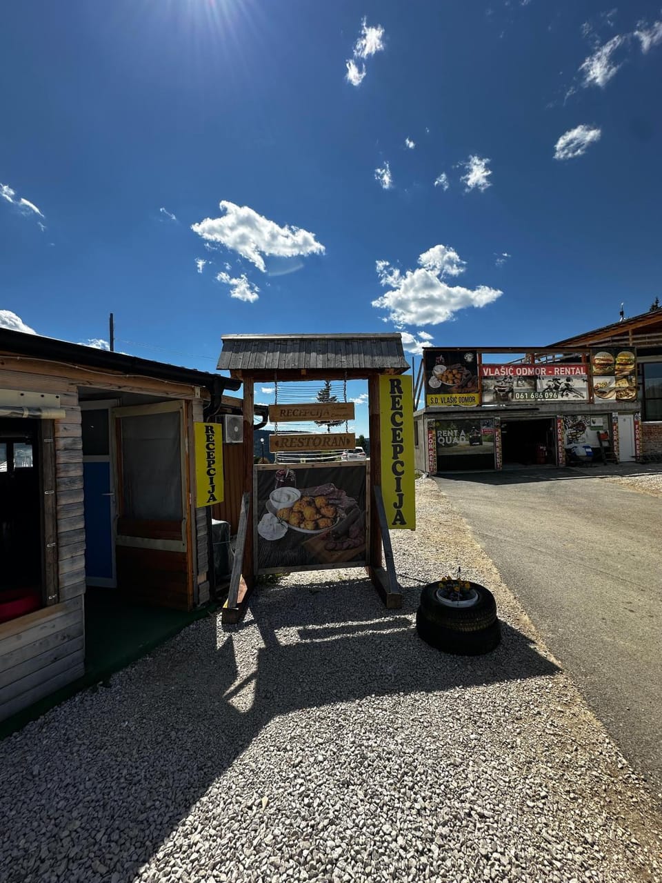 Restaurant/places to eat, Lobby or reception