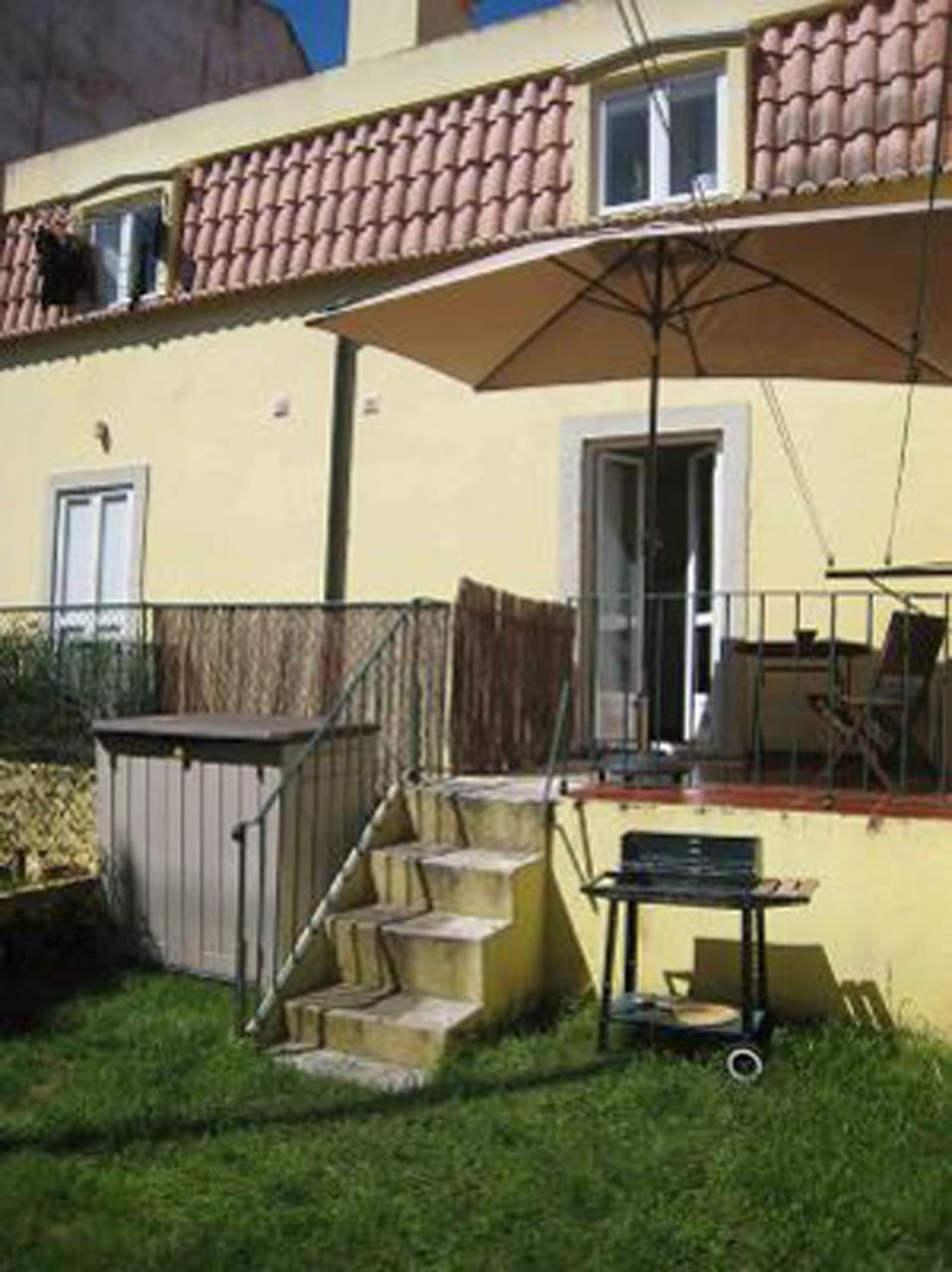 Property building, Garden, Balcony/Terrace, Dining area