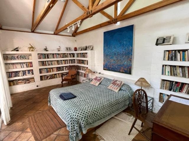 Weaver Cottages Bed and Breakfast in Harare