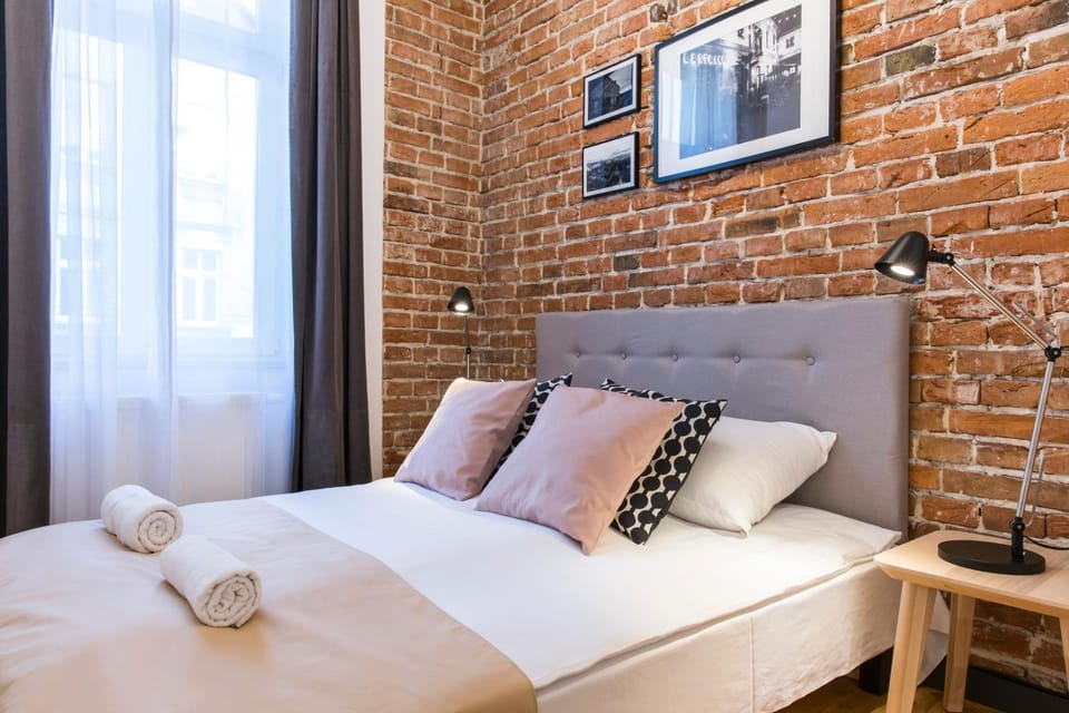 Bed, TV and multimedia, Photo of the whole room