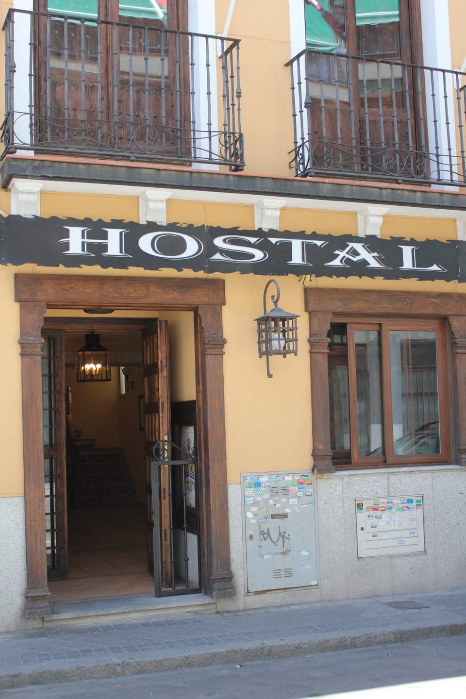 Facade/entrance