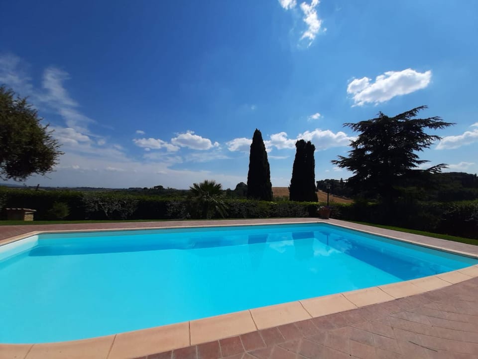On site, Swimming pool