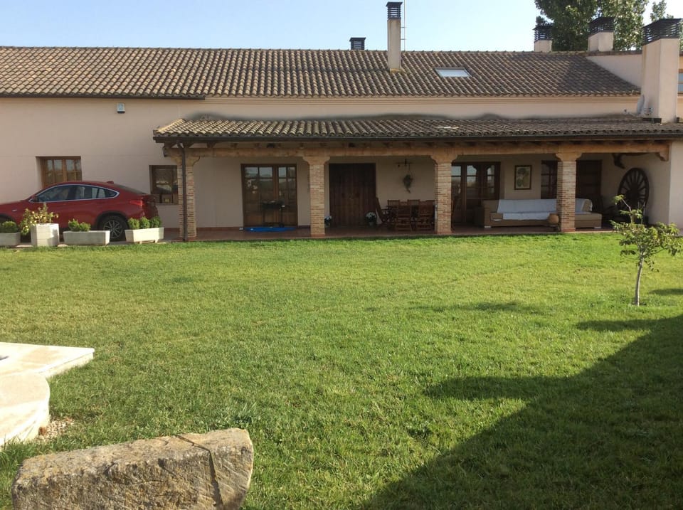Facade/entrance, Garden