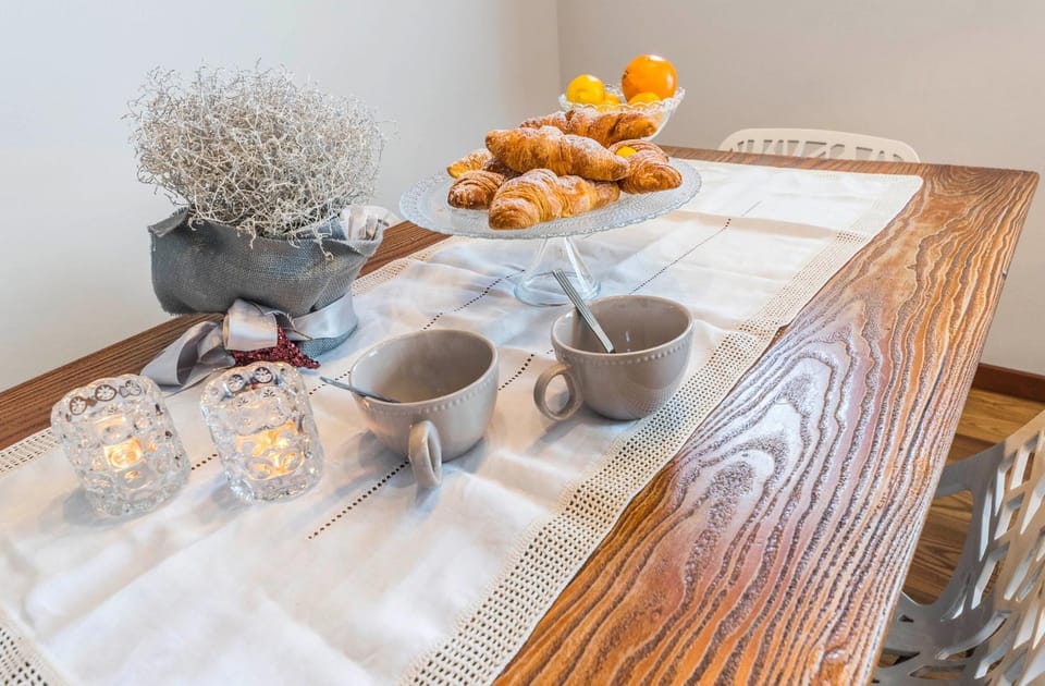 Coffee/tea facilities, Living room