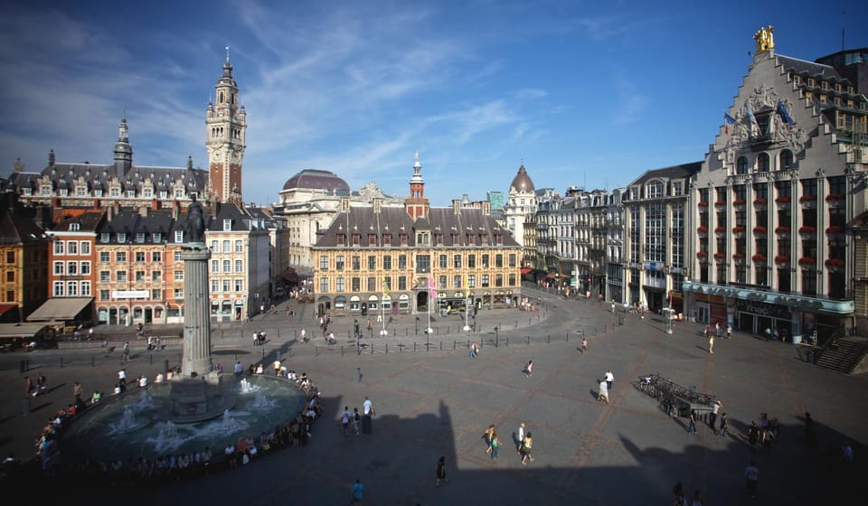 Nearby landmark, Restaurant/places to eat, Shopping Area
