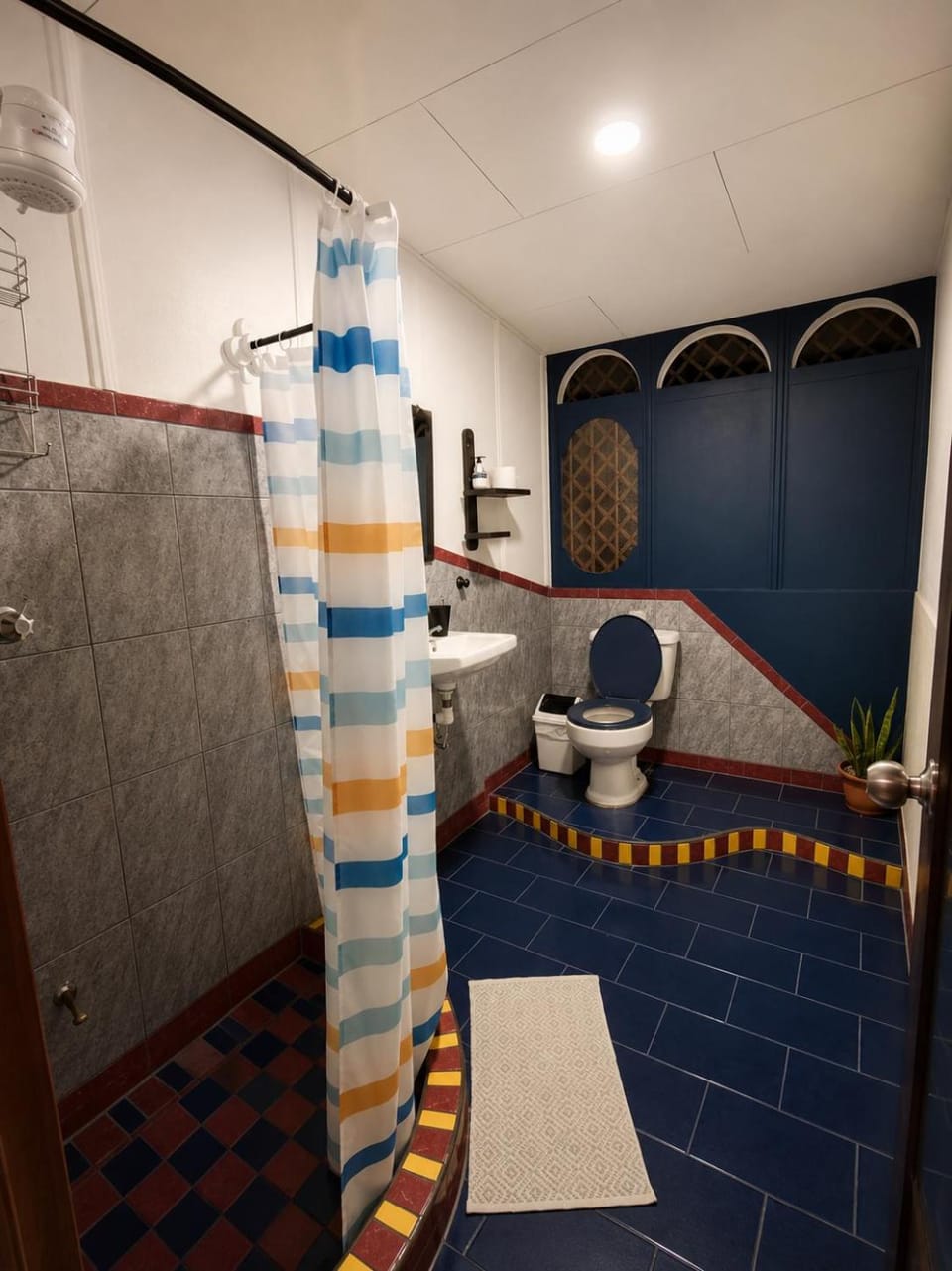 Shower, Toilet, Bathroom