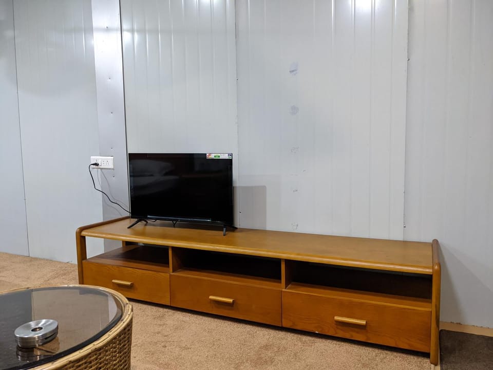 Communal lounge/ TV room, TV and multimedia
