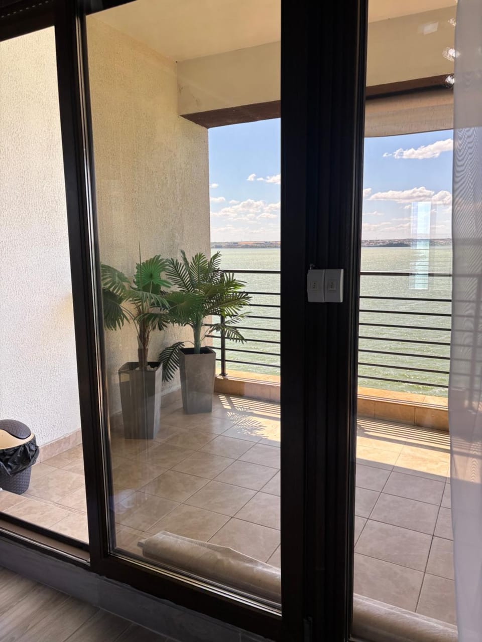 Mamaia Lake Deluxe Apartment in Constanta
