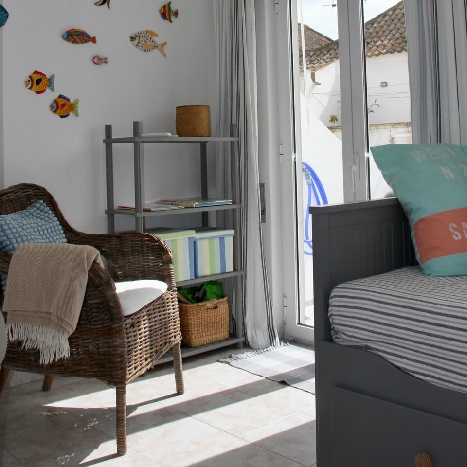 Bed, Balcony/Terrace, Seating area, Bedroom