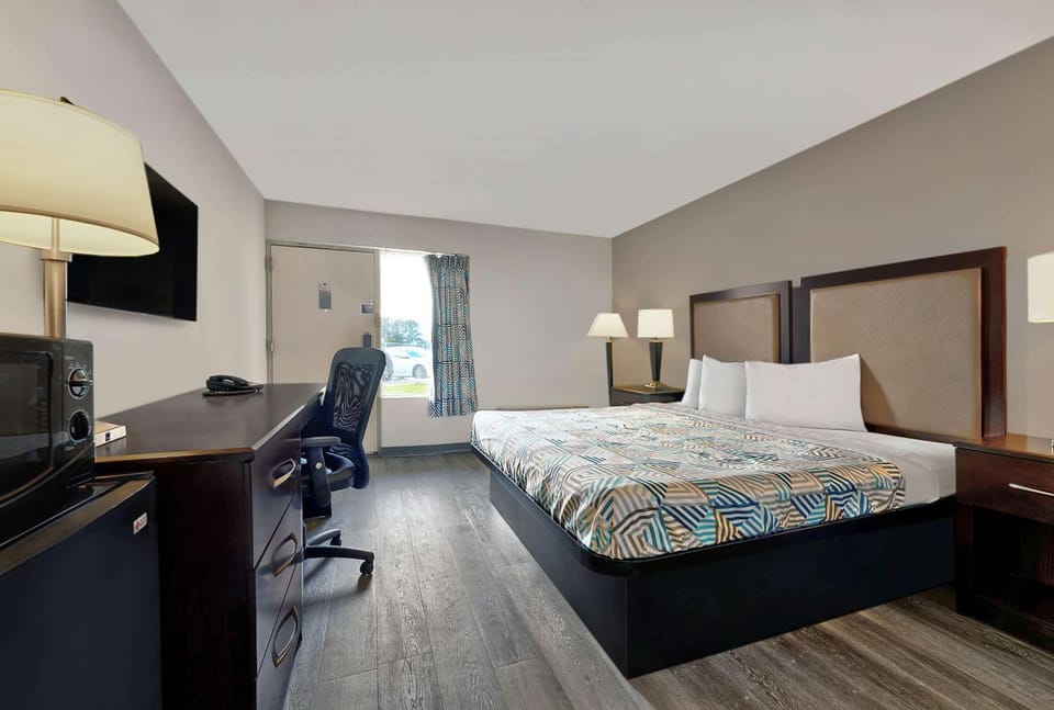 Photo of the whole room, Bedroom, On site