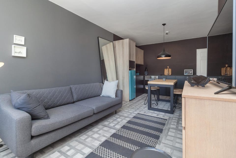 Kitchen or kitchenette, Living room, Dining area