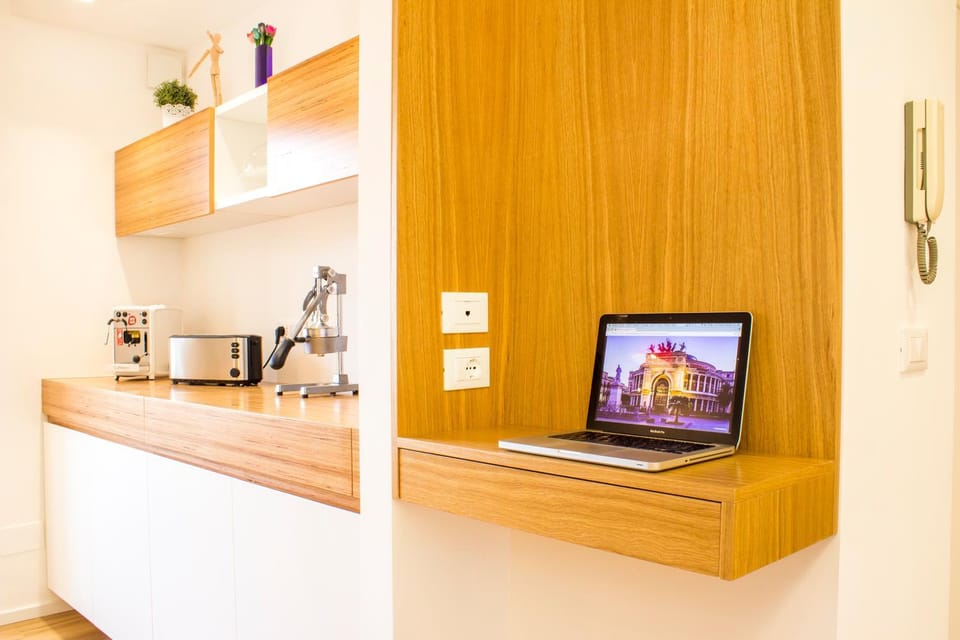 Communal lounge/ TV room, Coffee/tea facilities, Internal: Not applicable to any particular room