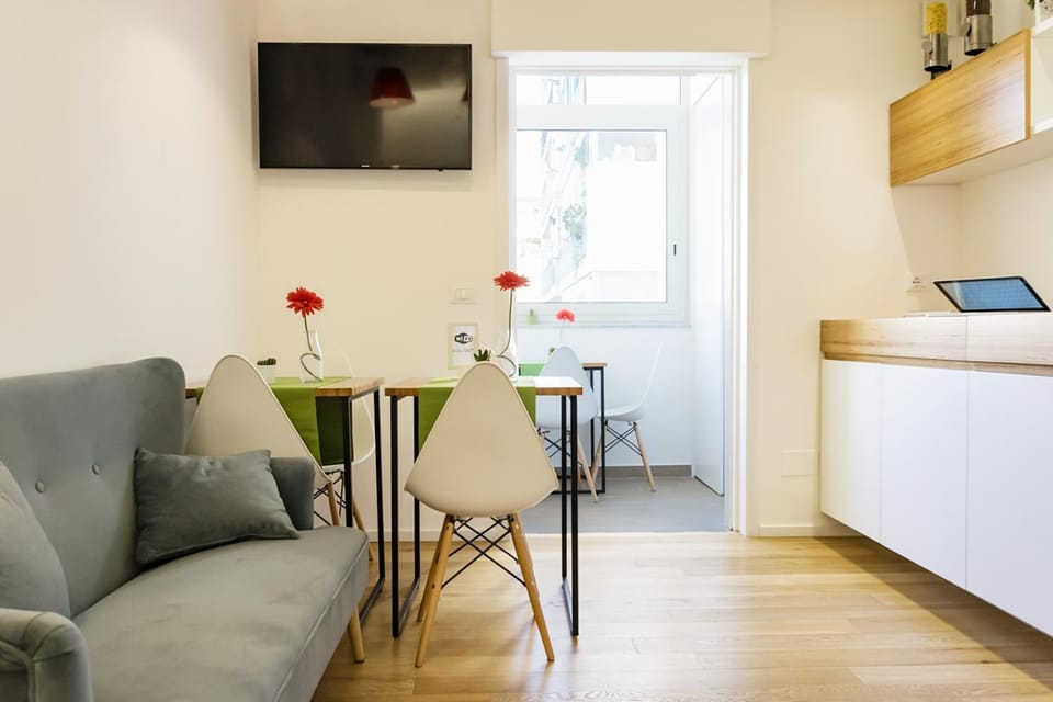 Communal lounge/ TV room, Internal: Not applicable to any particular room
