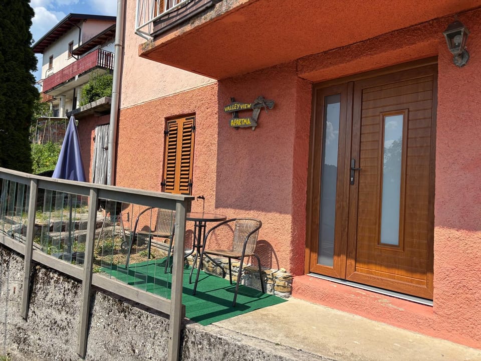 Patio, Facade/entrance, Balcony/Terrace