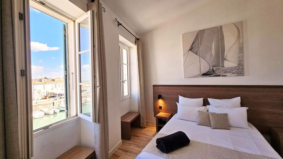 View (from property/room), Photo of the whole room, Bedroom