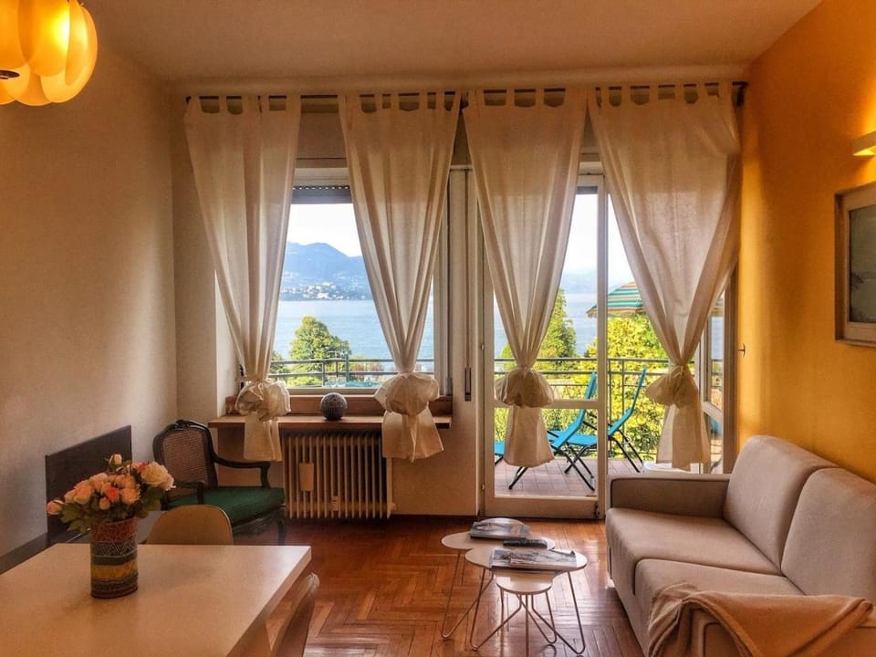 Bella Apartment in Stresa