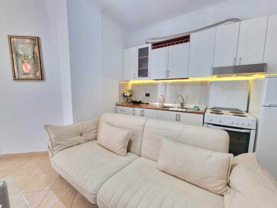 Kitchen or kitchenette, Living room, Dining area, Diving