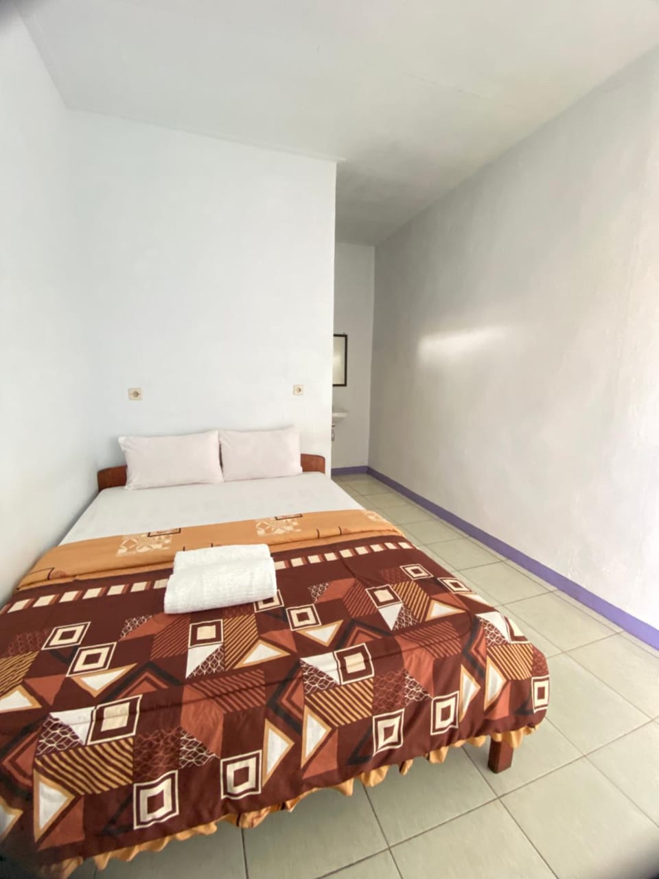 Mahoni Guest House Bed and Breakfast in Indonesia