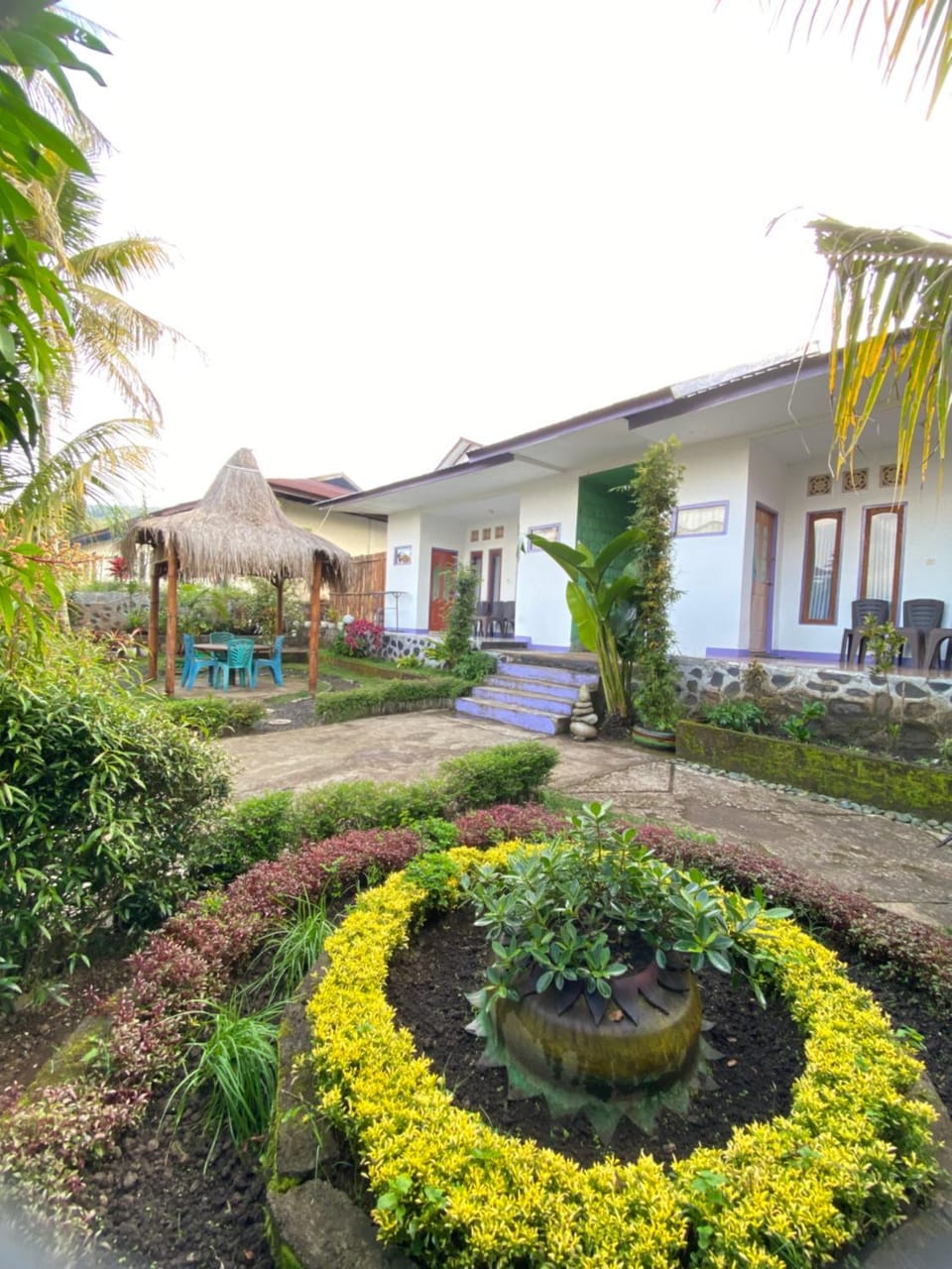 Mahoni Guest House Bed and Breakfast in Indonesia