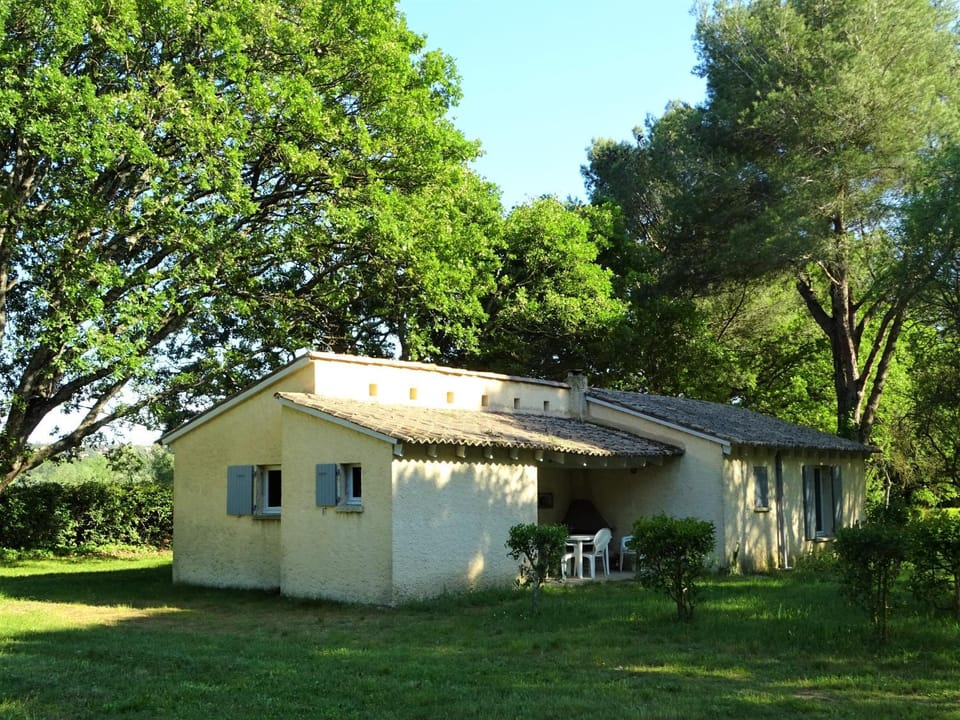 Property building, Garden, View (from property/room), Garden view